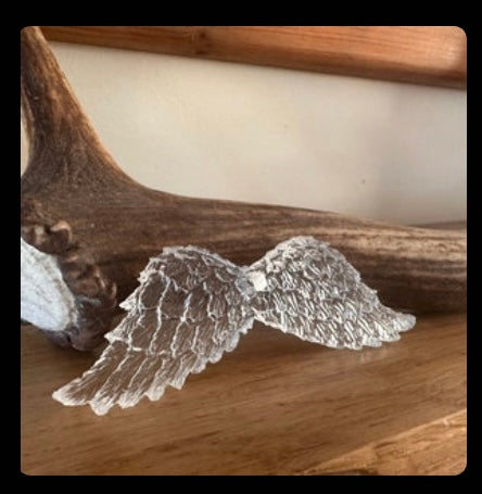 Angel wings hanging decoration